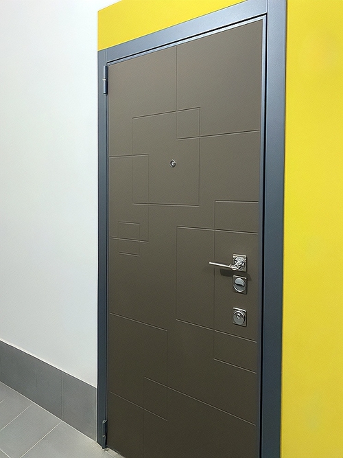 Металлическая дверь с плитой МДФ Металлическая дверь с плитой МДФ