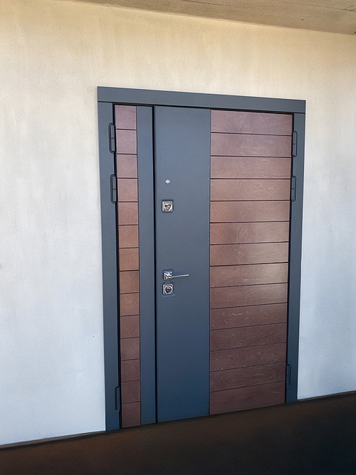 Дверь с наборными плитами МДФ Дверь с наборными плитами МДФ