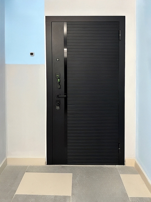 Черная дверь МДФ Черная дверь МДФ