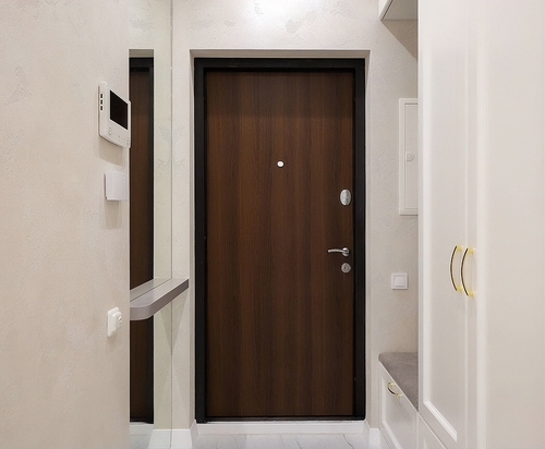 Панель с отделкой ламинатом Панель с отделкой ламинатом