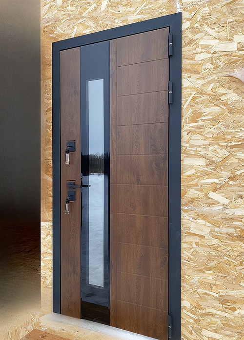 Уличная дверь с остеклением Уличная дверь с остеклением