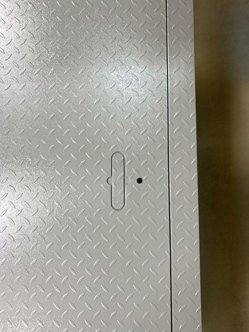 Люк из рельефной стали Люк из рельефной стали