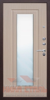 Дверь в квартиру с зеркалом Дверь в квартиру с зеркалом